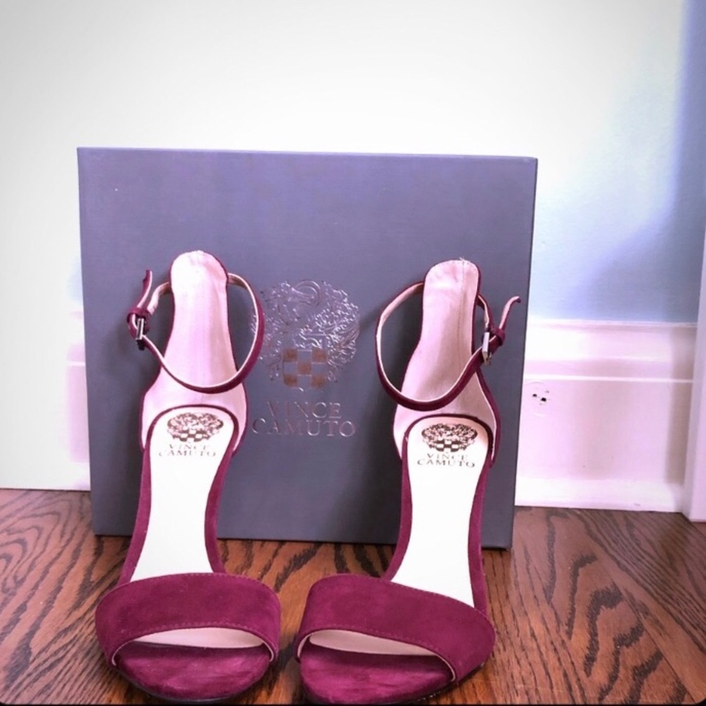 BRAND NEW Maroon Vince Camuto suede heels